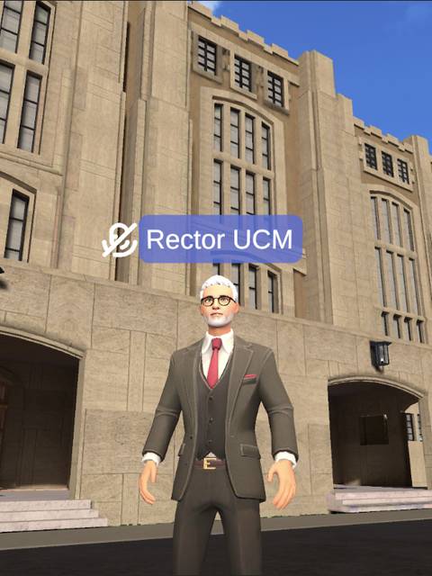Un personaje en un entorno virtual frente a un edificio con la etiqueta 'Rector UCM'.