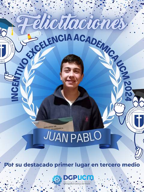 Un joven recibe un reconocimiento por su excelencia académica.
