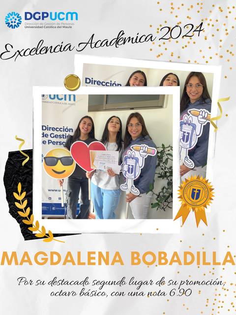 Estudiantes celebrando el reconocimiento de Magdalena Bobadilla por su excelencia académica.