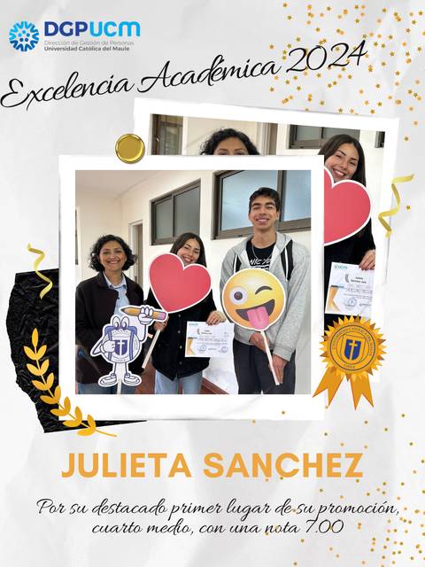 Un grupo de estudiantes celebra la excelente performance académica de una compañera en la Universidad Católica del Maule.