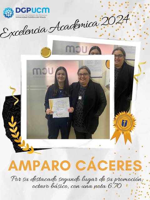 Amparo Cáceres recibe un reconocimiento por su destacado rendimiento académico.