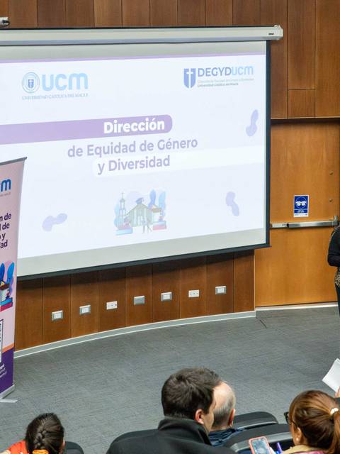 Presentación sobre equidad de género y diversidad en la UCM.