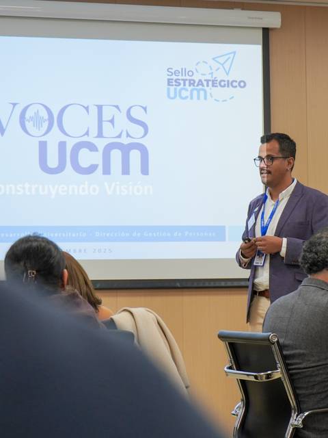 Un evento donde se discuten ideas en torno al futuro de la universidad.