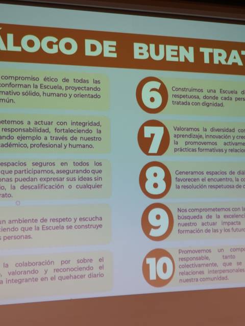 Cartel que presenta el decálogo de buen trato en el contexto escolar.