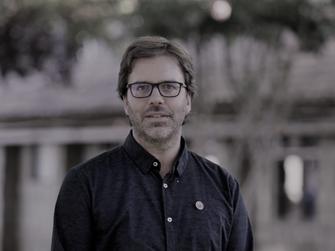 Dr. Julien Vanhullst.jpeg