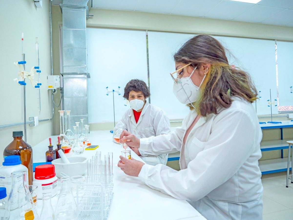 Laboratorio química UCM