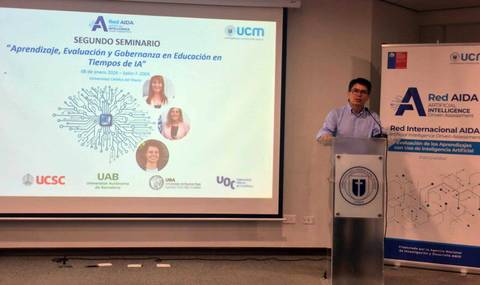 El seminario trata sobre aprendizaje y gobernanza en educación con inteligencia artificial.