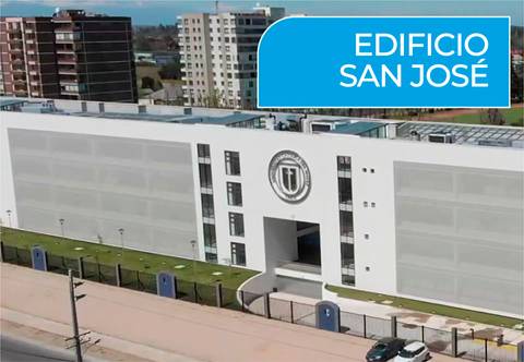 Una vista aérea del Edificio San José, un moderno inmueble en una zona urbana.
