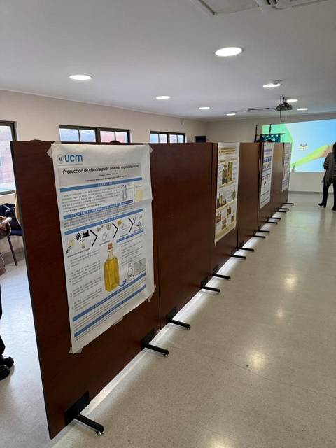 Foto Ing. Biotecnología 5_Colegio Las Rastras.jpeg