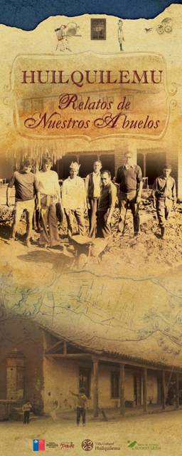 La imagen muestra una antigua fotografía de grupo con un fondo que sugiere un entorno rural y elementos históricos relacionados con Huilquilemu.