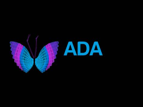 Una mariposa digital con colores vibrantes y el nombre ADA al lado.