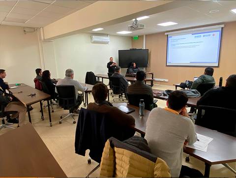 Taller validación FIUT