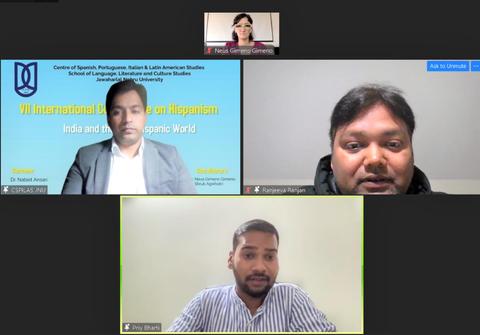 La imagen muestra a varios participantes en una videoconferencia sobre el hispanismo y su relación con India y el mundo hispánico.