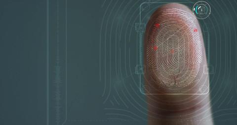 La imagen muestra un dedo con una huella dactilar digitalizada y elementos gráficos que resaltan el reconocimiento biométrico.