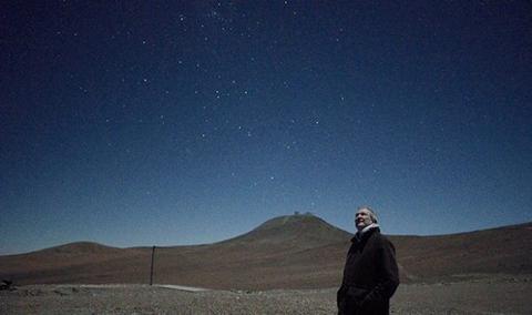 cielo-retrata-la-inmensidad-del-cosmos-desde-el-desierto-de-atacama.jpeg