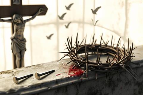 Una escena que representa la corona de espinas, clavos y una cruz, evocando una atmósfera de sacrificio religioso.