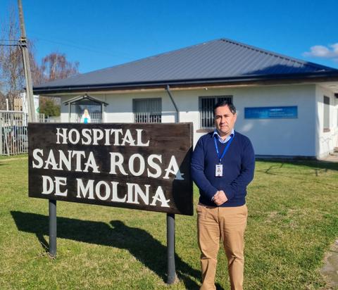 director-del-hospital-de-molina-y-los-egresados-de-la-ucm-son-un-verdadero-aporte-a-la-salud-de-nuestra-region.jpeg