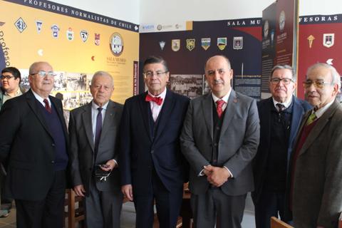 exrector-de-la-universidad-de-chile-lanzo-su-libro-sobre-la-historia-de-profesores-normalistas-en-la-ucm-curico.jpeg