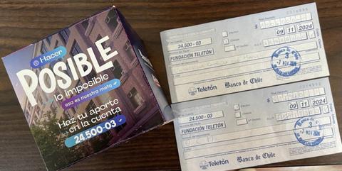 La imagen muestra una caja con el texto 'Posible' y dos cheques destinados a la Fundación Teletón.
