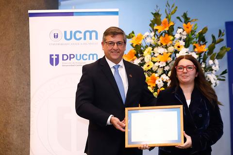 Ceremonia graduación postgrado UCM 2026