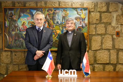 rector-recibe-a-su-par-de-la-universidad-catolica-de-nuestra-senora-de-la-asuncion-de-paraguay.jpeg