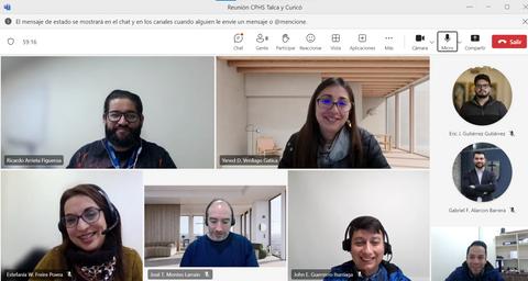 Reunión virtual con varias personas en diferentes recuadros de video.