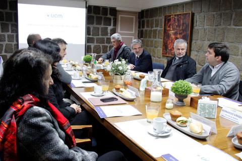sesiono-consejo-asesor-de-vinculacion-con-el-medio-de-la-u-catolica-del-maule.jpeg