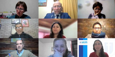 Una reunión virtual con varias personas en pantallas divididas mostrando interacciones en un entorno profesional.