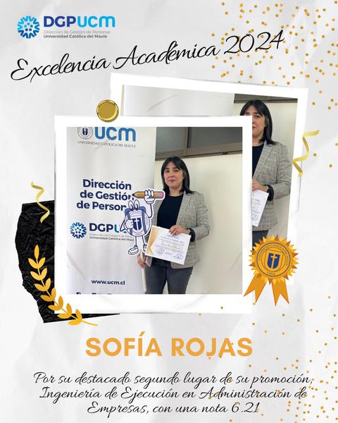 Una estudiante recibe un reconocimiento por su excelencia académica en la Universidad Católica del Maule.