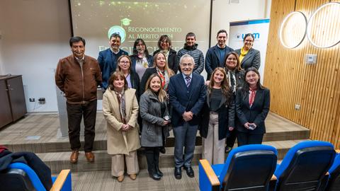 ucm-reconocio-la-excelencia-y-compromiso-de-sus-funcionarias-y-funcionarios-en-la-ceremonia-al-merito.jpeg