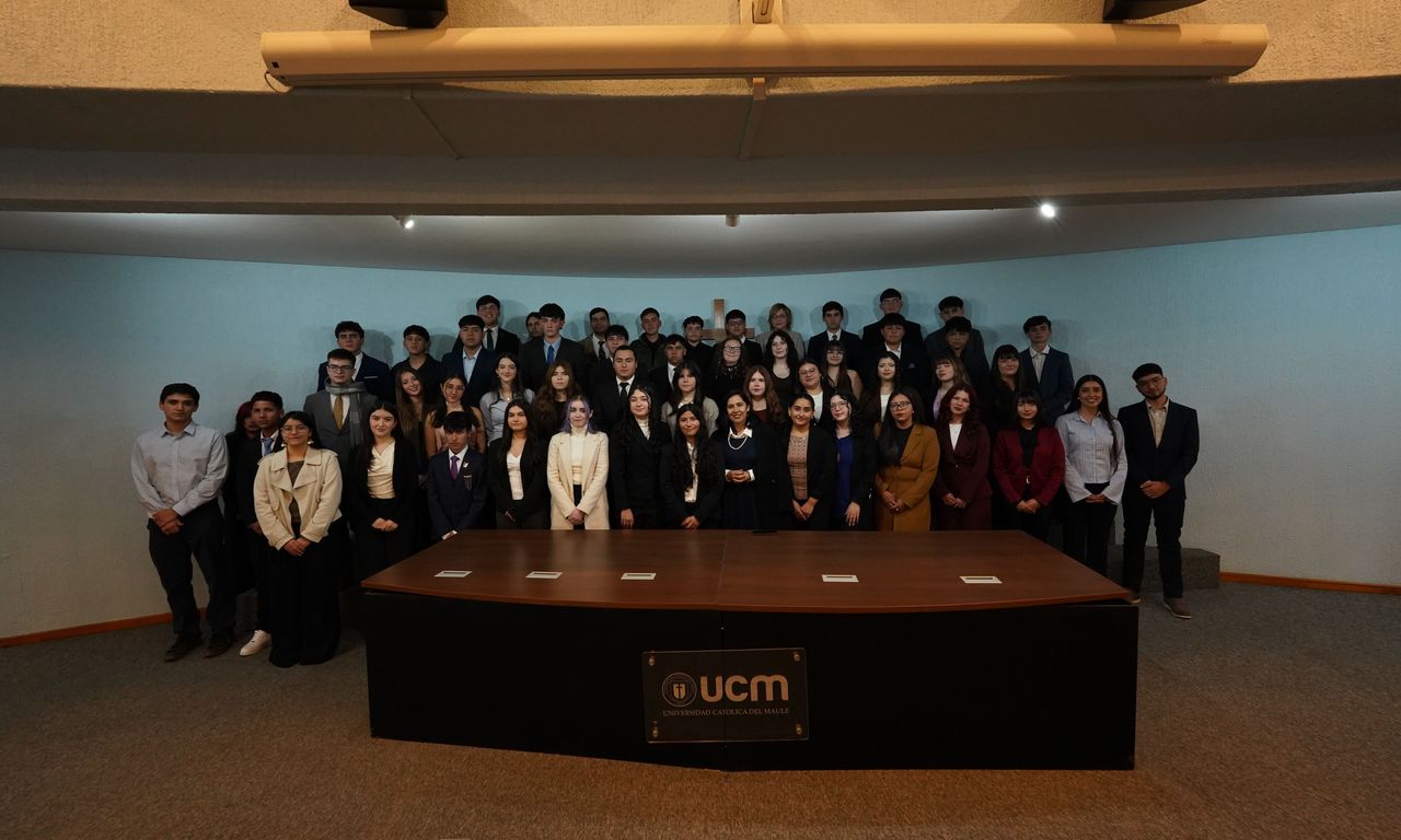 UCM distingue la excelencia académica de sus nuevos estudiantes con la ...